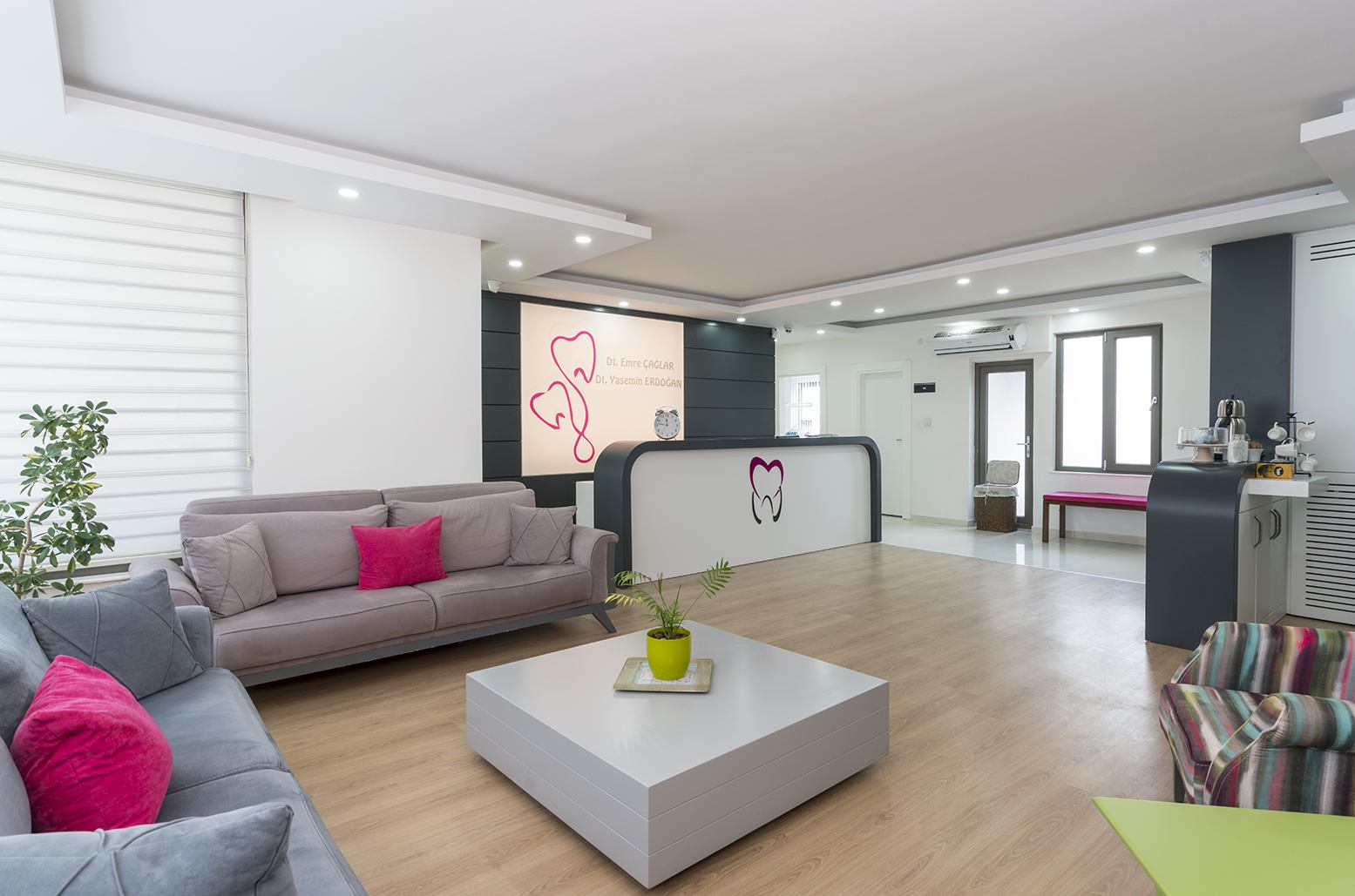Lara Diş Kliniği — tedavi odası
